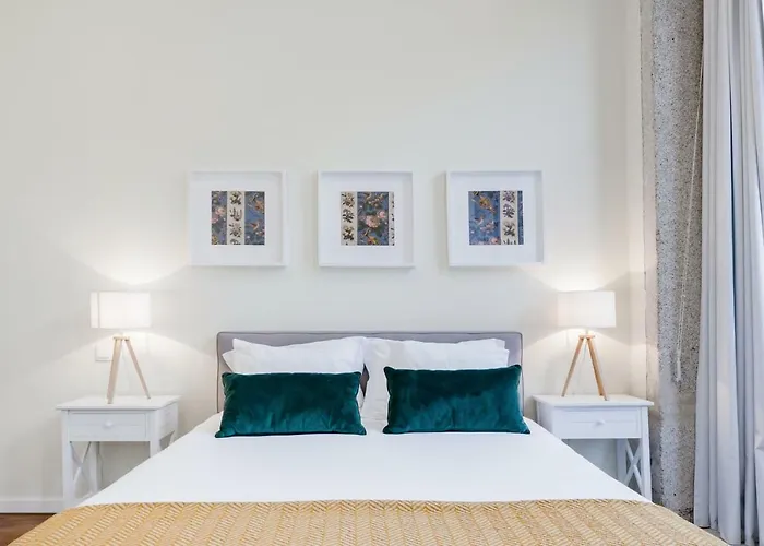 Faisama • * Oporto