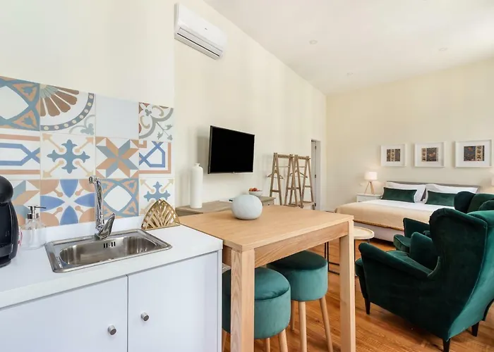 Faisama • * Oporto